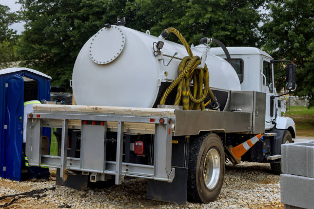 Porta potty delivery and setup in Midlothian, TX